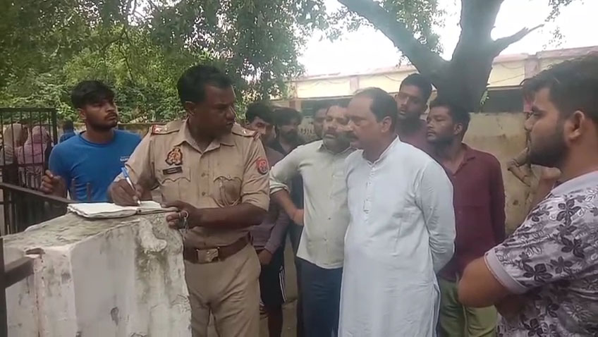 рдФрд░реИрдпрд╛ 28 рд╡рд░реНрд╖реАрдп рдорд╣рд┐рд▓рд╛ рдХреА рд╕рдВрджрд┐рдЧреНрдз рдореМрдд, рдкрд░рд┐рдЬрдиреЛрдВ рдиреЗ рдкреЛрд╕реНрдЯрдорд╛рд░реНрдЯрдо рд╕реЗ рдХрд┐рдпрд╛ рдЗрдирдХрд╛рд░