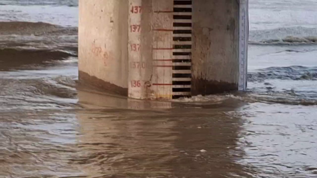 फर्रुखाबाद में गंगा का जलस्तर चेतावनी बिंदु पर, तीन तहसीलों में बाढ़ का खतरा बढ़ा- Ganga water level Farrukhabad