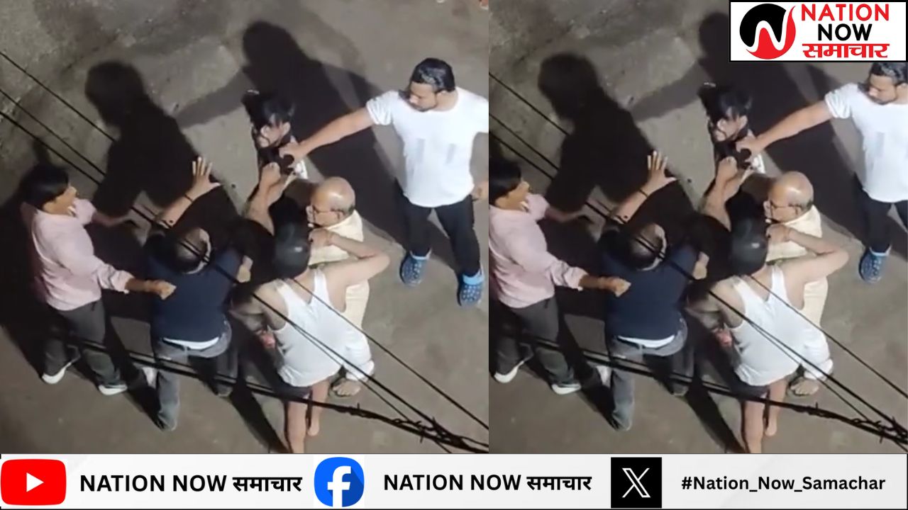 कन्नौज: बीच सड़क पर युवक की चप्पल और थप्पड़ों से पिटाई, वीडियो हुआ वायरल