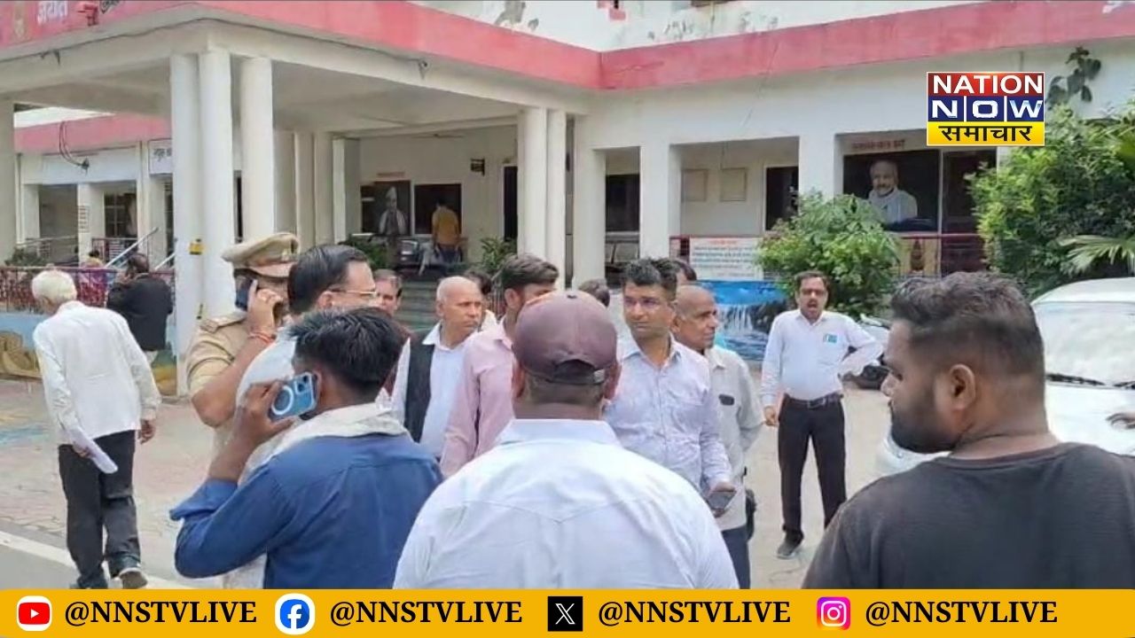 jhansi farji registry vivad: कलेक्ट्रेट में भिड़े 2 पक्ष, पुलिस कर रही जांच