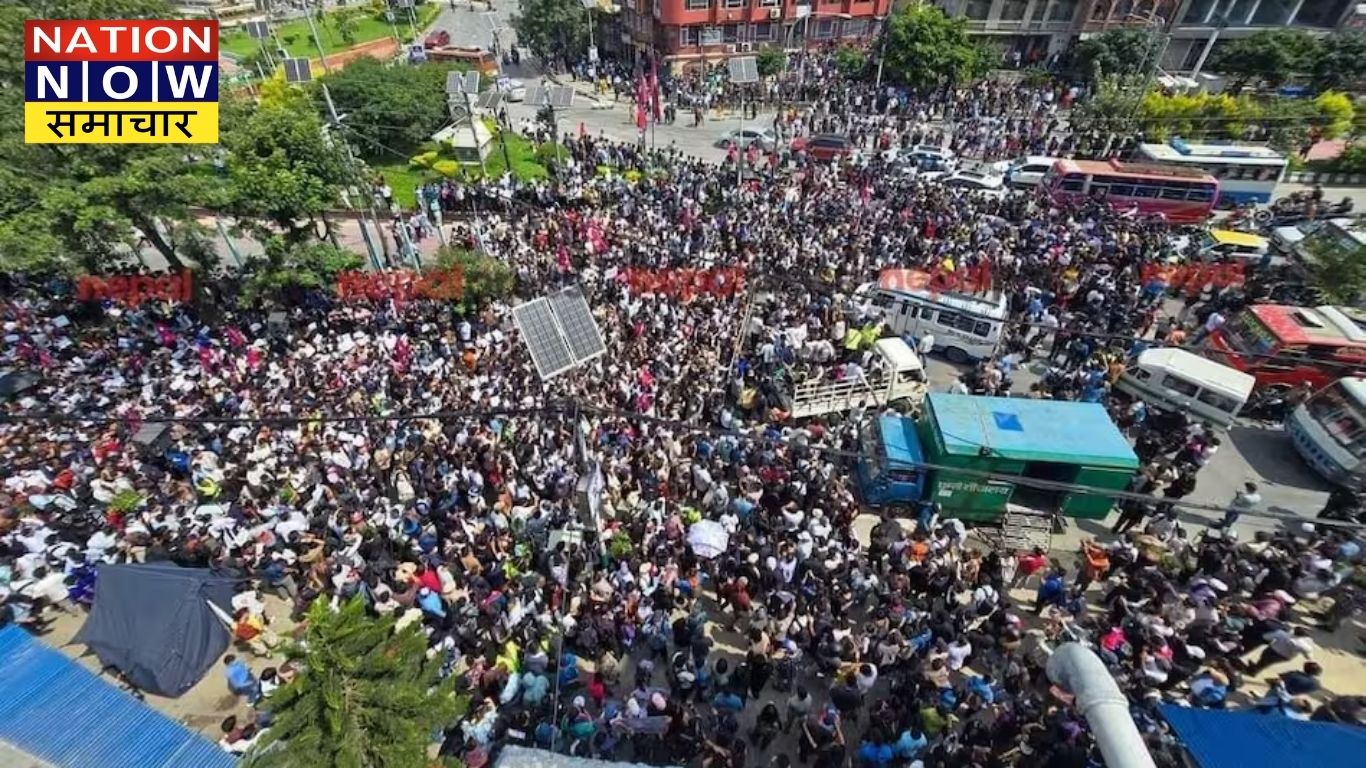 Nepal Protest News: Social Media Ban को लेकर Nepal में भारी प्रदर्शन, सामने आई ऐसी तस्वीरें देखिए