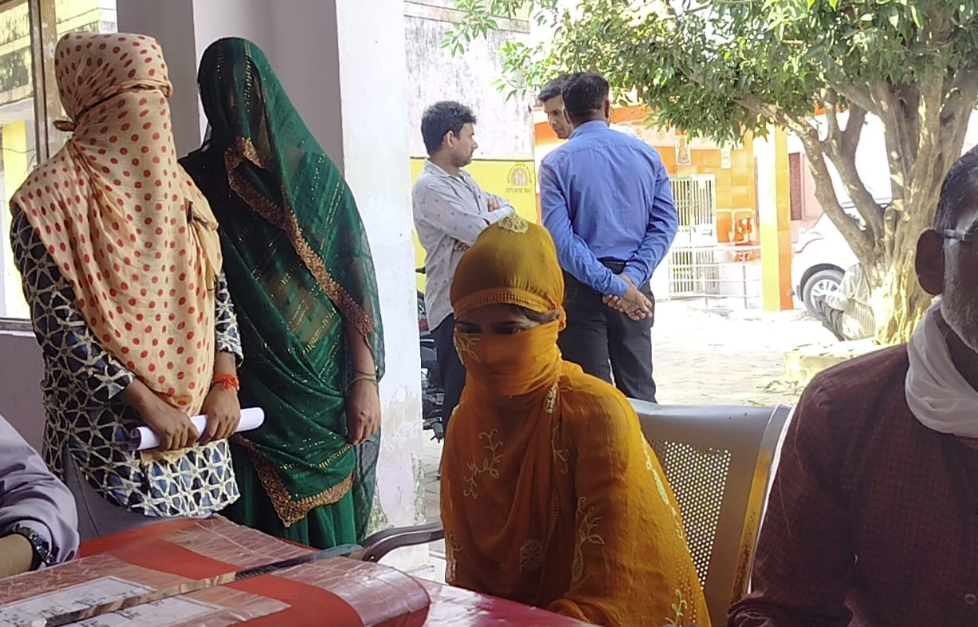 मैनपुरी में नाबालिग छात्रा से दुष्कर्म:बाजार से होटल ले जाकर नशीली कोल्ड ड्रिंक पिलाई