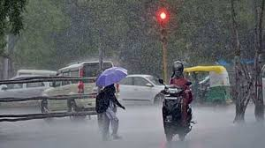 UP Rain Alert: यूपी में फिर बदलेगा मौसम! बहराइच समेत 20 जिलों में होगी तगड़ी बारिश