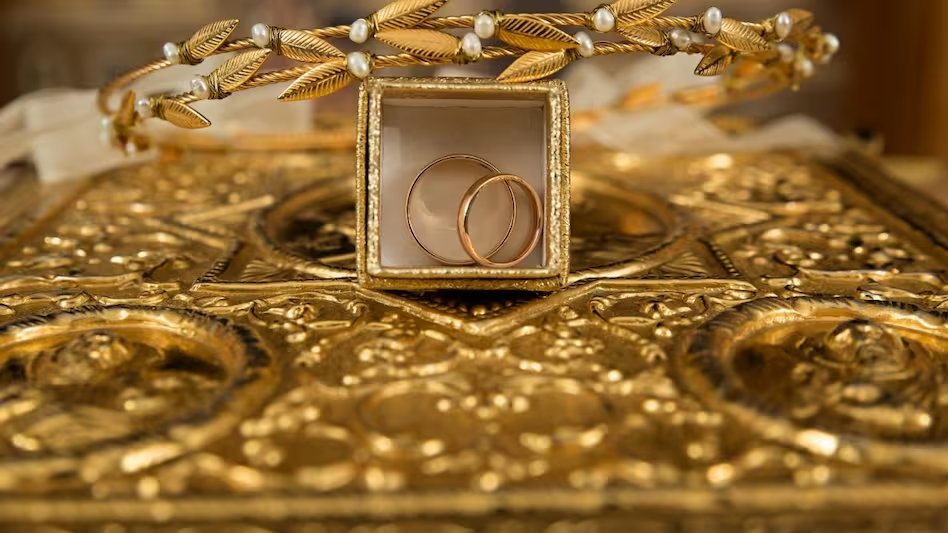 धनतेरस 2025: एक्सपर्ट का बड़ा दावा, त्योहार के बाद 10-12% तक गिर सकता है सोने का भाव