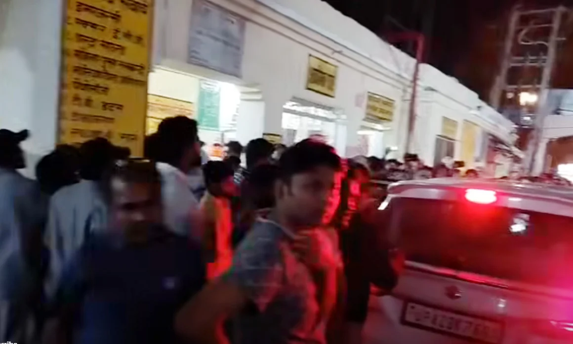 रामनगरी अयोध्या में गोलीकांड, पूर्व पार्षद आलोक सिंह की हालत गंभीर