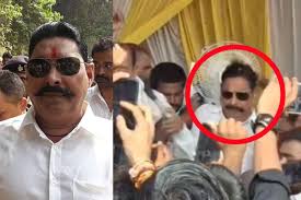 बिहार चुनाव प्रचार में JDU नेता अनंत सिंह का मंच टूटा, समर्थक घायल