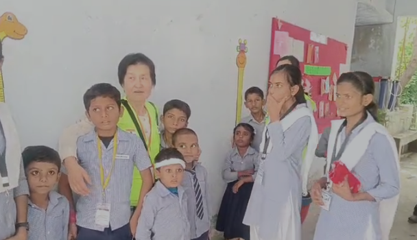 बुन्देली संस्कृति समझने के लिए महोबा पहुँचा कोरियाई छात्रों का 17 सदस्यीय दल