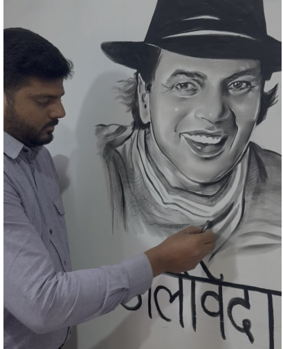 рдлрд┐рд▓реНрдо рдЕрднрд┐рдиреЗрддрд╛ рдзрд░реНрдореЗрдВрджреНрд░ рдХреЛ рдЕрдиреЛрдЦрд╛ рд╕рд▓рд╛рдо: рдЕрдорд░реЛрд╣рд╛ рдХреЗ рдХрд▓рд╛рдХрд╛рд░ рдиреЗ рдХреЛрдпрд▓реЗ рд╕реЗ рдмрдирд╛рдпрд╛ рд╢рд╛рдирджрд╛рд░ рдкреЛрд░реНрдЯреНрд░реЗрдЯ, рджреА рднрд╛рд╡рдкреВрд░реНрдг рд╢реНрд░рджреНрдзрд╛рдВрдЬрд▓рд┐