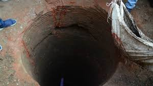 संभल में झाड़ियों के बीच दबा प्राचीन कुआं मिला, दोबारा खुदाई से 1978 के दंगे की कहानी फिर चर्चा में