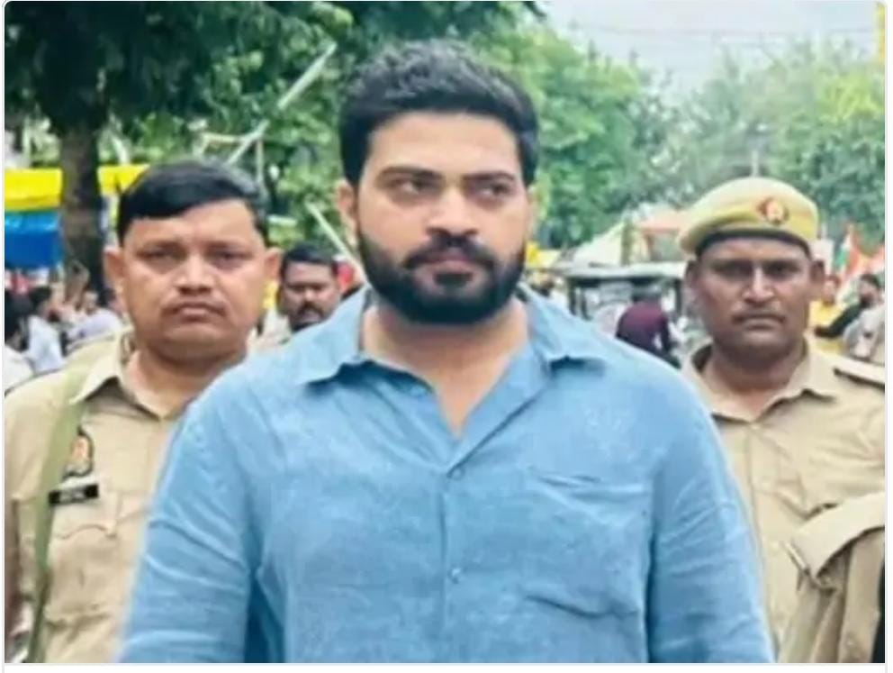 औरैया बिधूना में गौवध मामले का फरार आरोपी आलोक परिहार गिरफ्ता, जिला पंचायत अध्यक्ष का करीबी बताया जा रहा