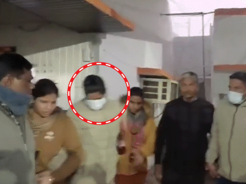 गाजियाबाद में पिंक बूथ इंचार्ज महिला SI और सिपाही गिरफ्तार, 50 हजार की रिश्वत लेते दबोचे