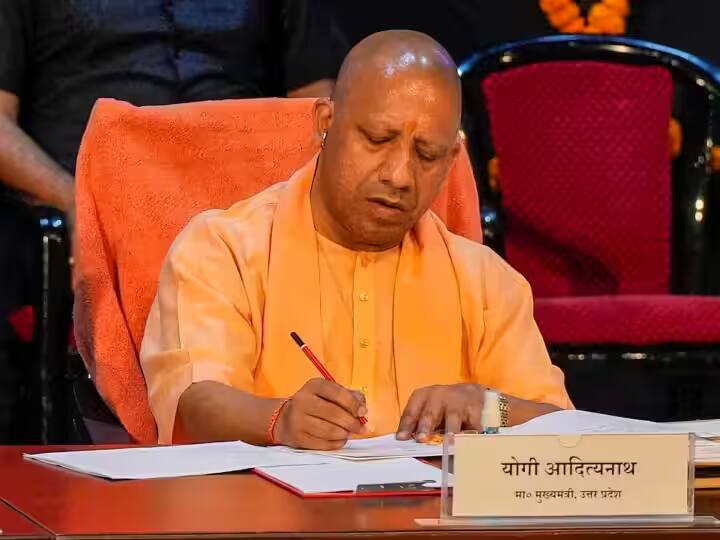 UP Cabinet Meeting 2025: योगी कैबिनेट की बड़ी बैठक: अयोध्या में विश्वस्तरीय मंदिर संग्रहालय और सभी मंडल मुख्यालयों पर DDRC केंद्र को मंजूरी