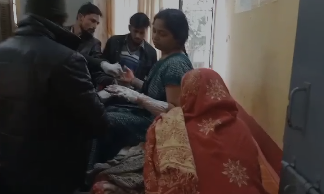 औरैया बिधूना में संतान न होने से परेशान महिला ने किया आत्मदाह का प्रयास, हालत गंभीर