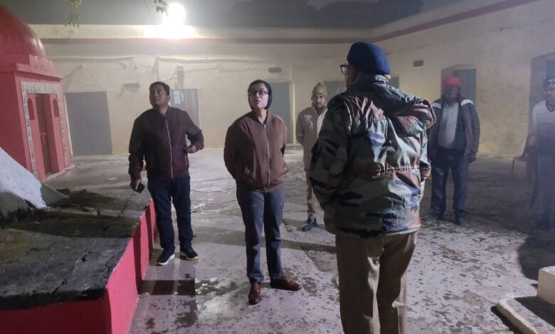 कानपुर देहात : SP श्रद्धा नरेंद्र पांडे का देर रात औचक निरीक्षण, पुलिस व्यवस्था का लिया जायज़ा