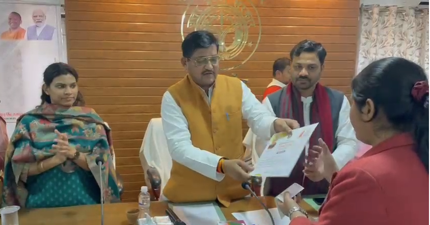 बांदा में धूमधाम से मनाई गई अटल बिहारी वाजपेयी की 101वीं जयंती, मंत्री रामकेश निषाद ने दी श्रद्धांजलि