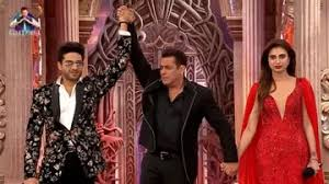 Bigg Boss 19 Winner: गौरव खन्ना बने बिग बॉस 19 के विजेता कैश प्राइज, शानदार कार और ट्रॉफी अपने नाम