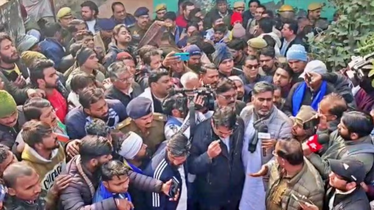 मेरठ: महिला की हत्या और बेटी के किडनैप मामले में परिवार ने अंतिम संस्कार से किया इंकार, सरधना में तनाव