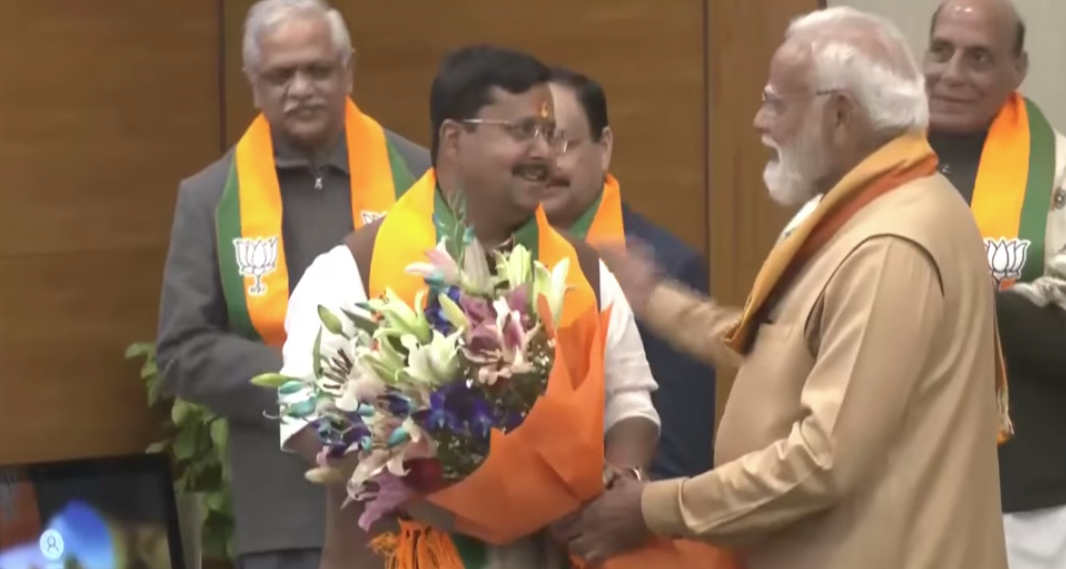 Nitin Nabin BJP President : नितिन नबीन बने BJP के 12वें राष्ट्रीय अध्यक्ष, पीएम मोदी और अमित शाह की मौजूदगी में सौंपा गया निर्वाचन पत्र